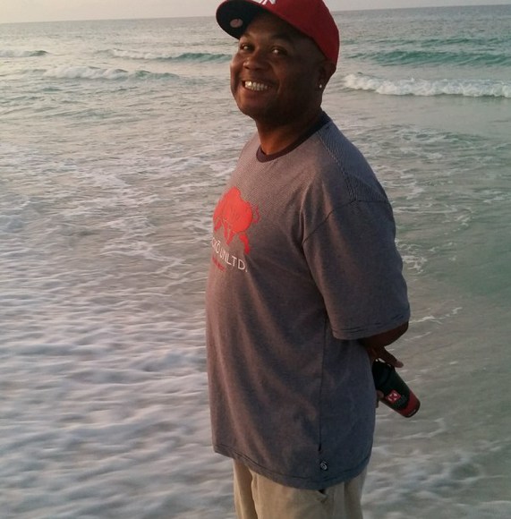 carlosmchenry